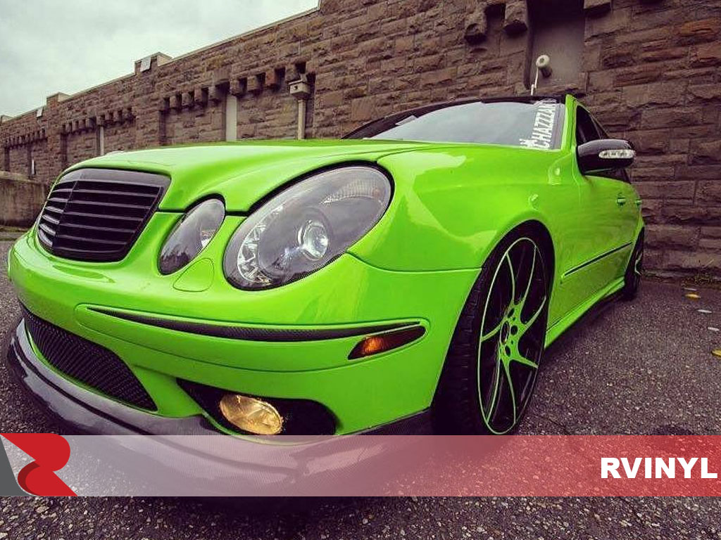 ORACAL® 970RA Gloss Lawn Green Complete Mercedes Vehicle Wrap
