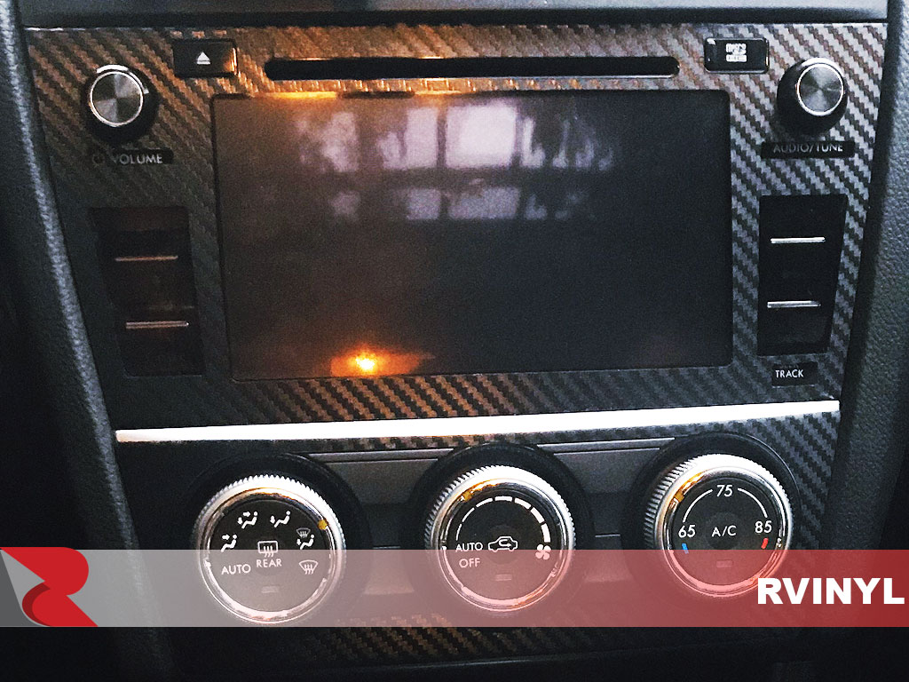 Rdash 2016-2017 Subaru Crosstrek off navigation screen with Black Carbon Fiber dash kit